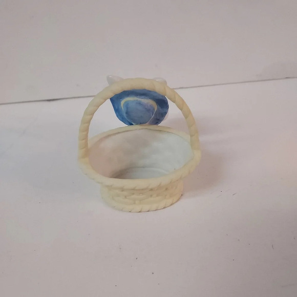 Vintage 1982 Enesco Bunny With Easter Basket Porcelain Bisque Figurine - Picture 5 of 10